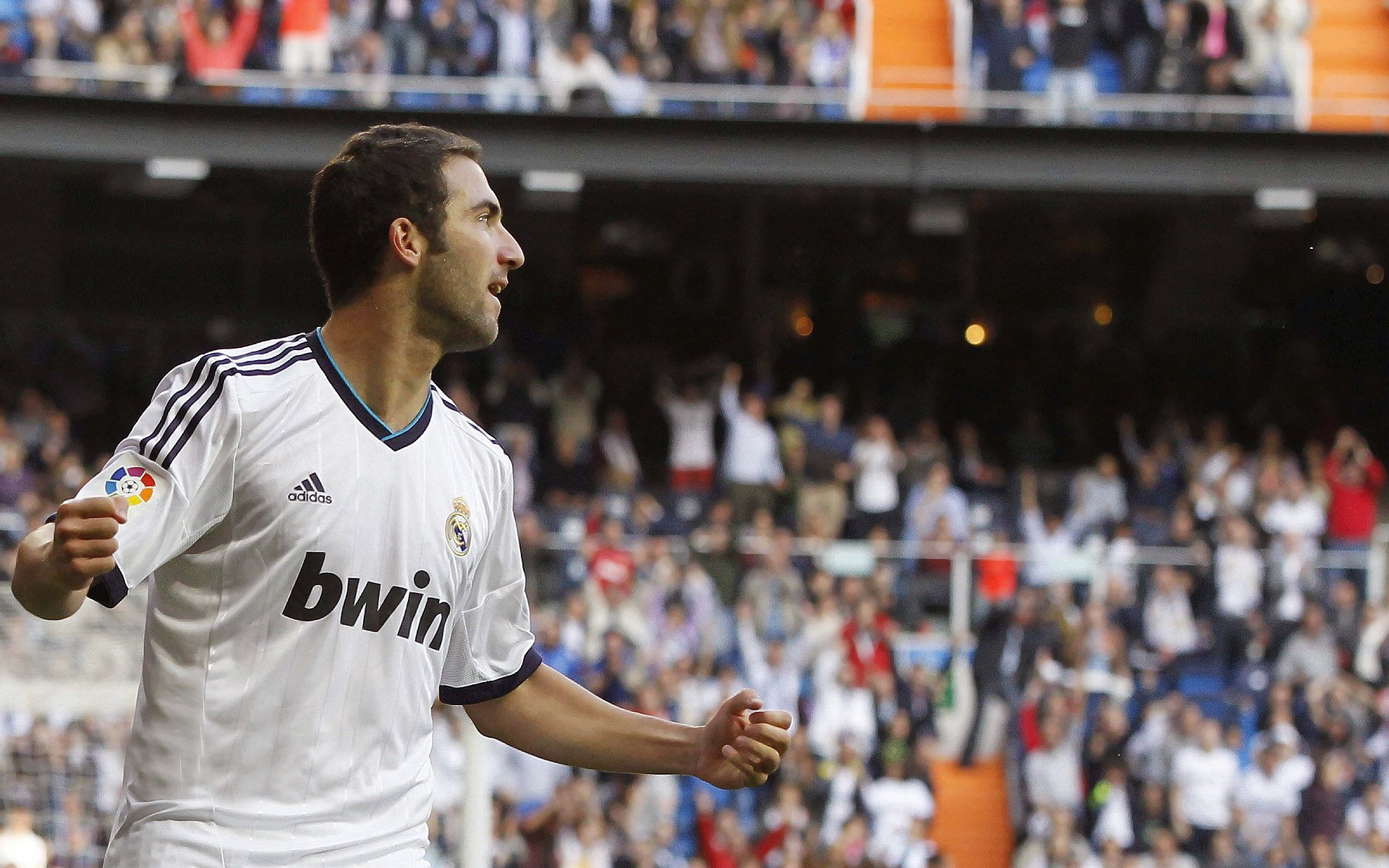 梅德韦杰夫手感滚烫,带领北京国安绝杀密尔沃基雄鹿,赛后一句话霸气侧漏