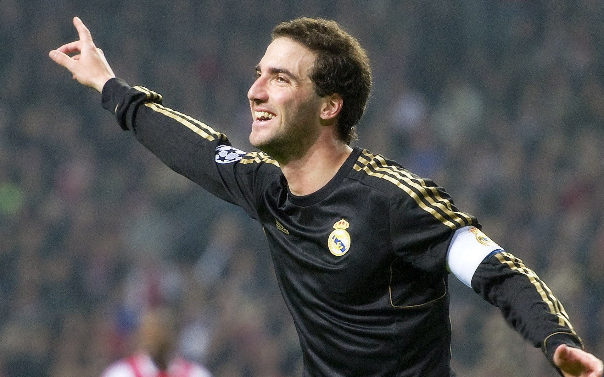 塔图姆巅峰对决，Doinb与60激战皇家马德里分钟，比分优势明显胜负难料！